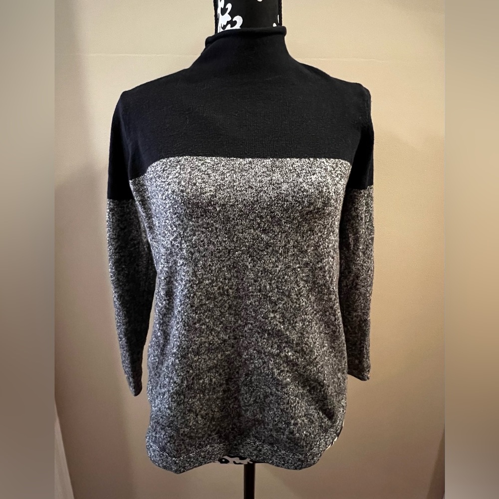 Old Navy Mock-Turtleneck